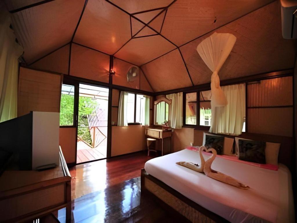Phi Phi Ingphu Viewpoint Hotel Extérieur photo